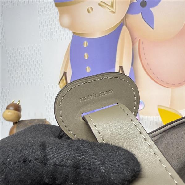 2026120182255899 130